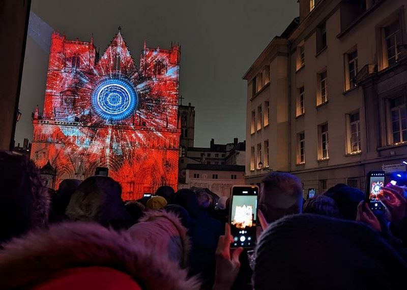 Фестиваль Fêtes des Lumières в Лионе – буйство проекций и световых инсталляций